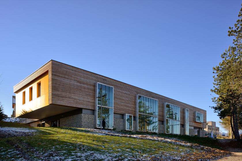 Vue extérieure de la Maison du Territoire © Studio Erick Saillet