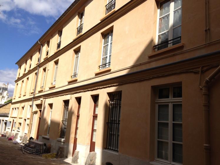 Façade XVIII-XIX sur passage en coeur d'îlot