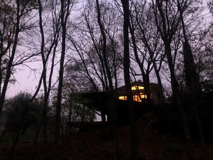 Vue du projet achevé à la tombée du jour