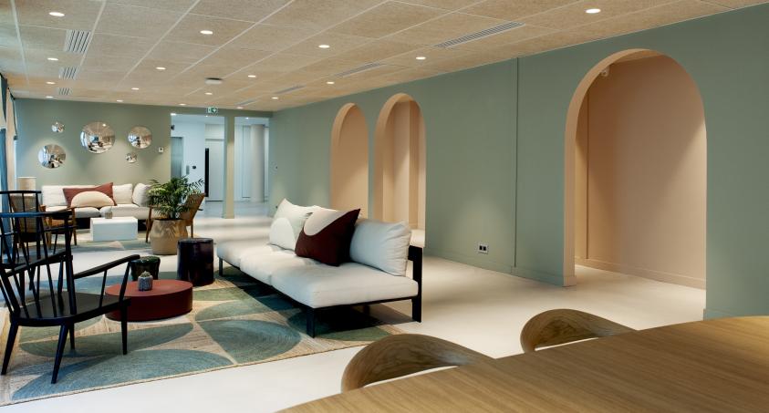 raspail_2_hall_03_bdr.jpg