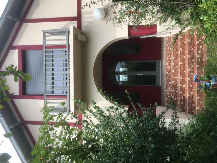 Façade principale Sud, entrée de la maison.