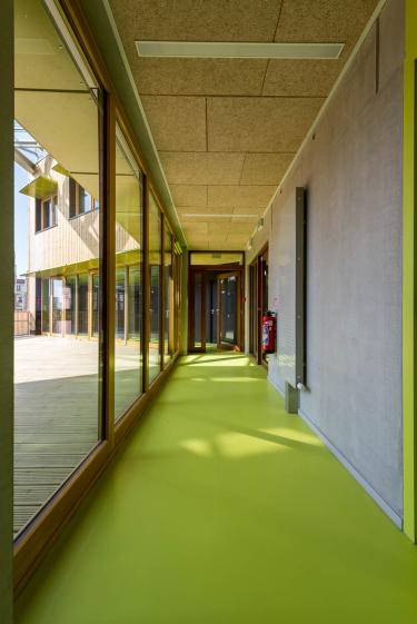 R+3  - Circulation accès Patio - centre de ressources © ecliptique / Laurent Thi