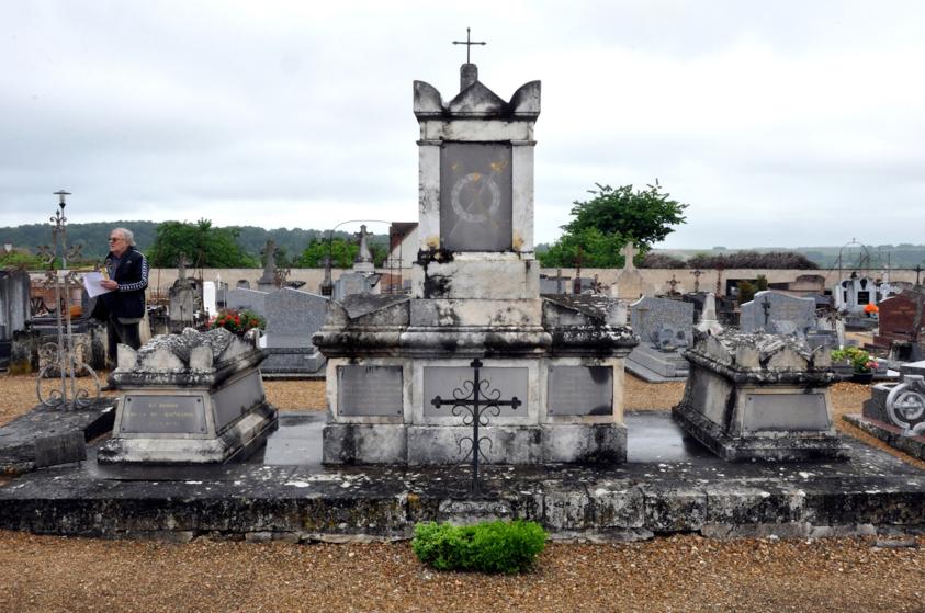 Avant travaux : monument funéraire du Maréchal de Rochambeau (05/06/2016)