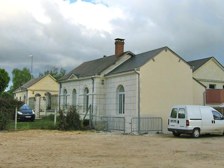 Pavillons de part et d'autre de l'entrée (06/05/2014)