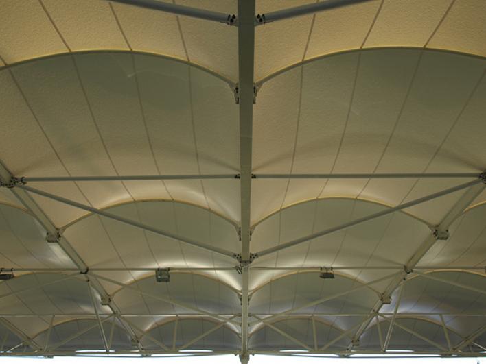 Parking couvert - Structure acier et couverture textile