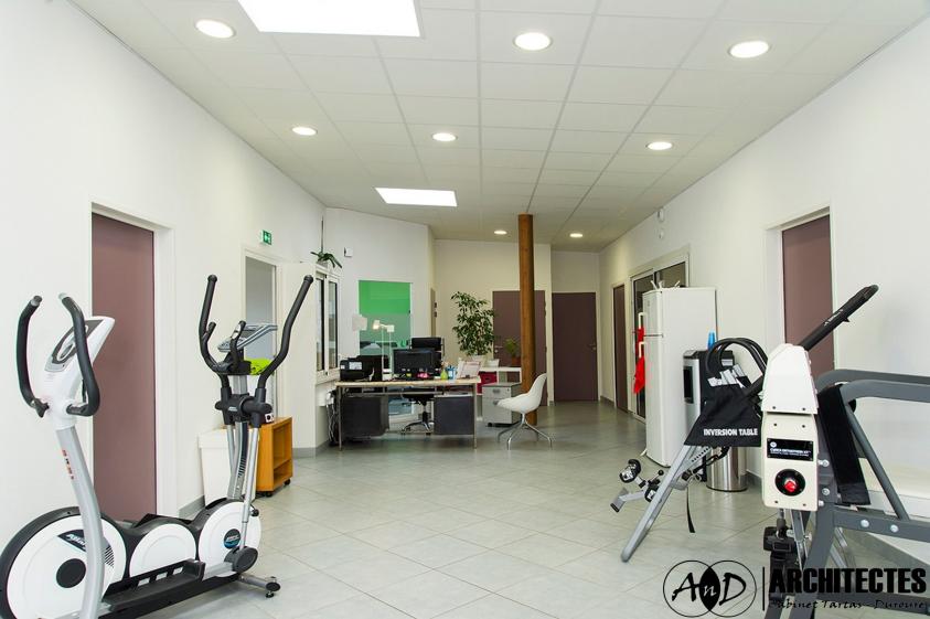 7-_hall_central.jpg