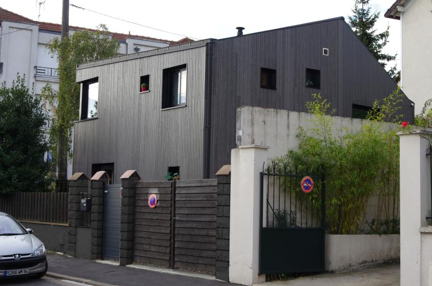 facade est, sur rue