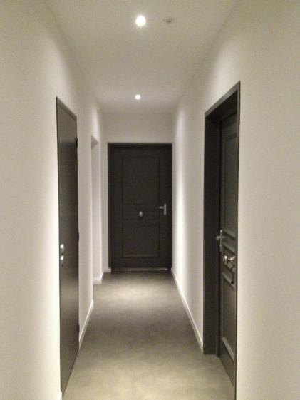Couloir d'accès aux studios