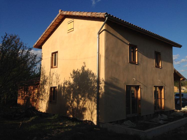 MAISON PASSIVE BOIS ET PAILLE