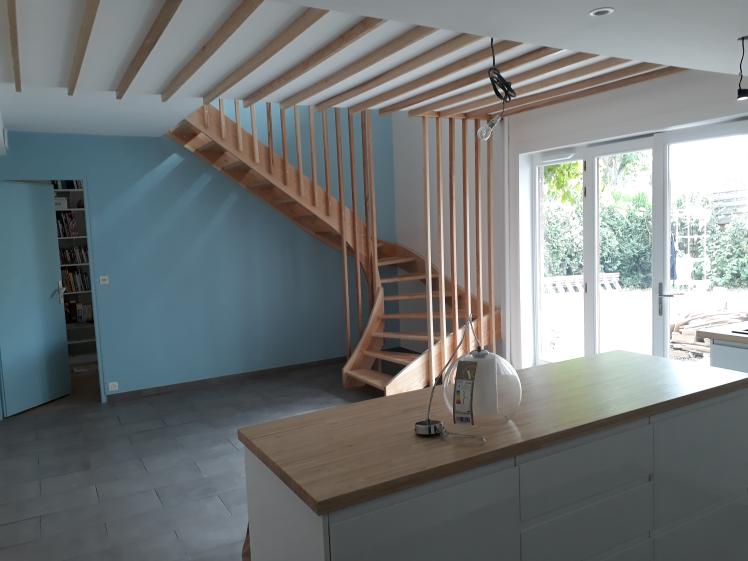 aaz_architectes_wts_01_cuisineescalier1.jpg