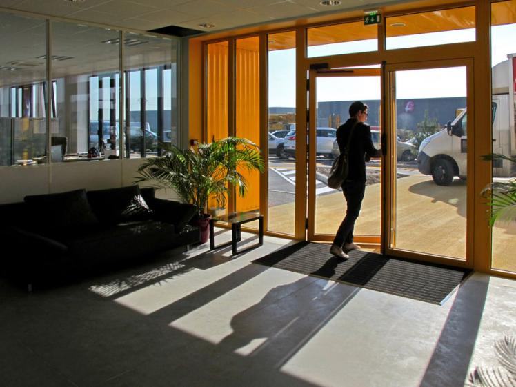 ctn_hall1.jpg