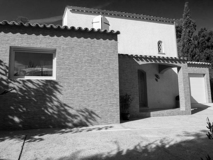 extension en pierre