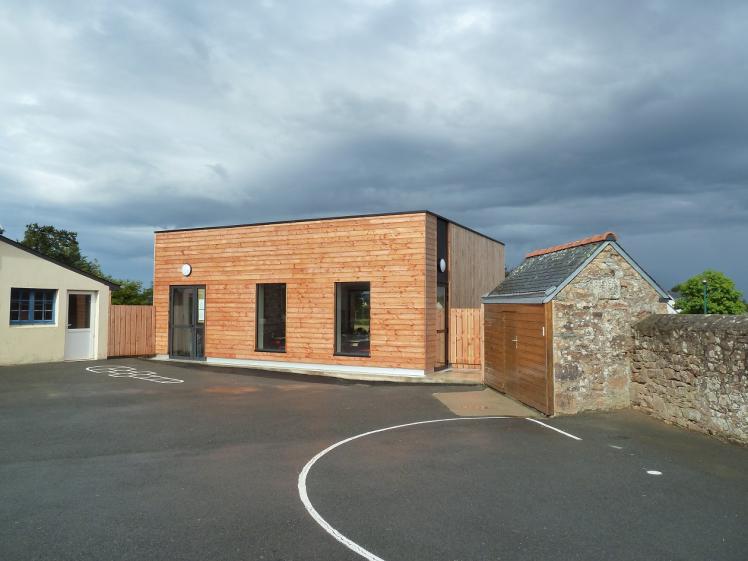 Ecole depuis la cour