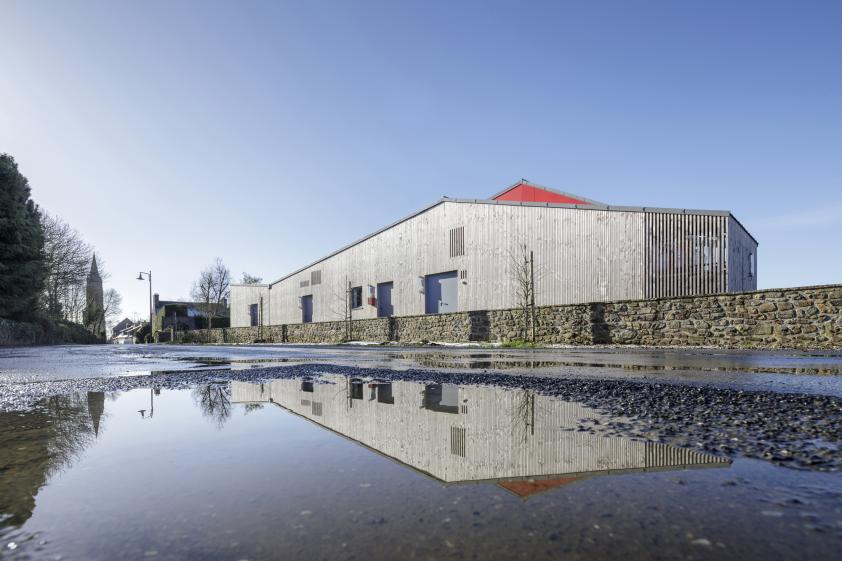 Salle communale de PLEGUIEN, vue extérieure, photographie Frédéric BARON