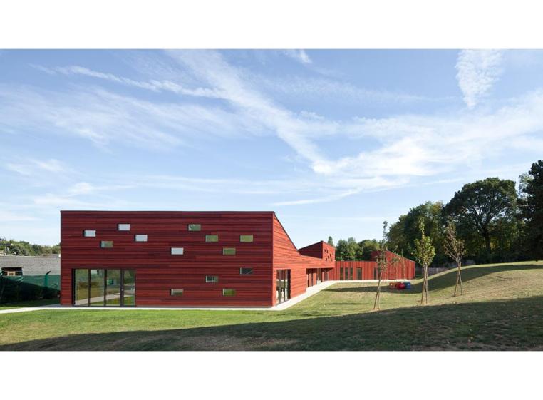 01_terreneuve-architectes-architecture-bois-centre-loisirs-magnanville.jpg