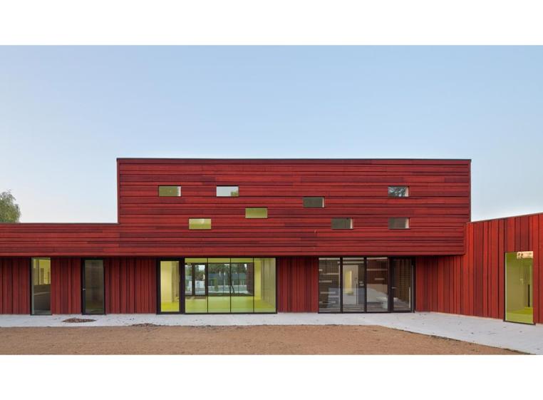 03_terreneuve-architectes-architecture-bois-centre-loisirs-magnanville.jpg
