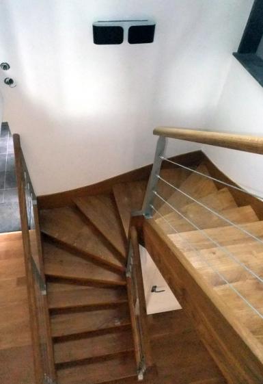 19_-_escalier_principal.jpg