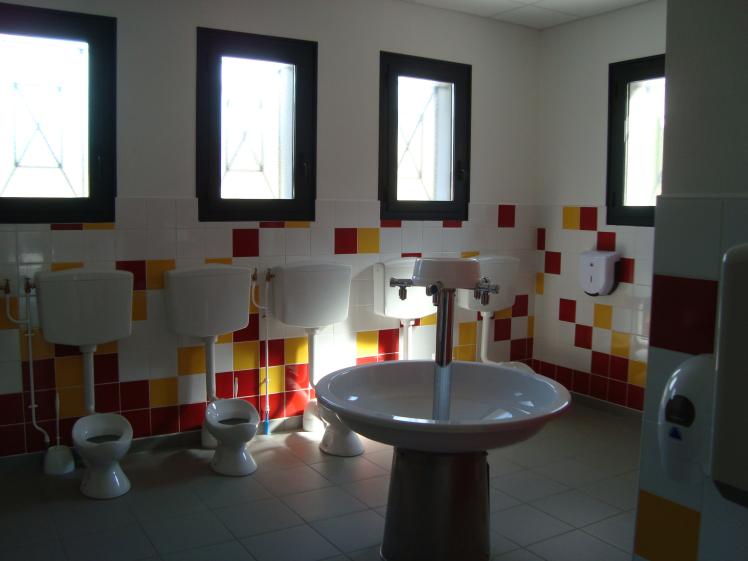 Salle de propreté de l'Ecole Maternelle