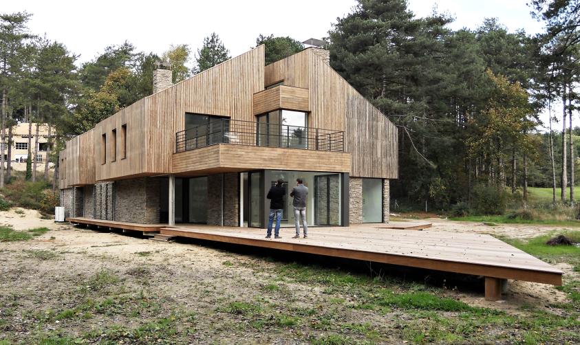 MAISON V