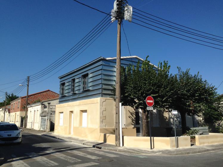 Plateaux supports de bardage