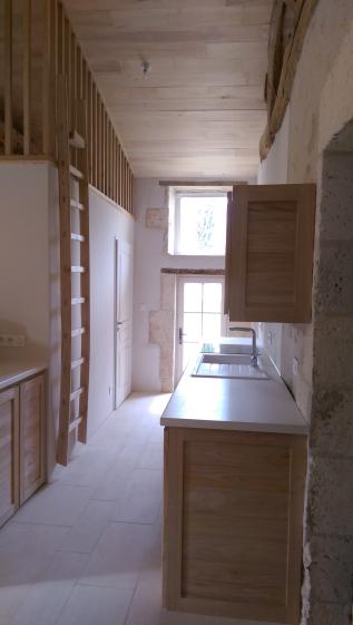 ARCHI D'ICI - réhabilitation d'une maison de gardien - le coin cuisine