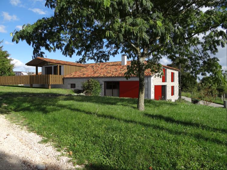 ARCHI D'ICI - Rénovation d'un corps de ferme en habitation et club house - 