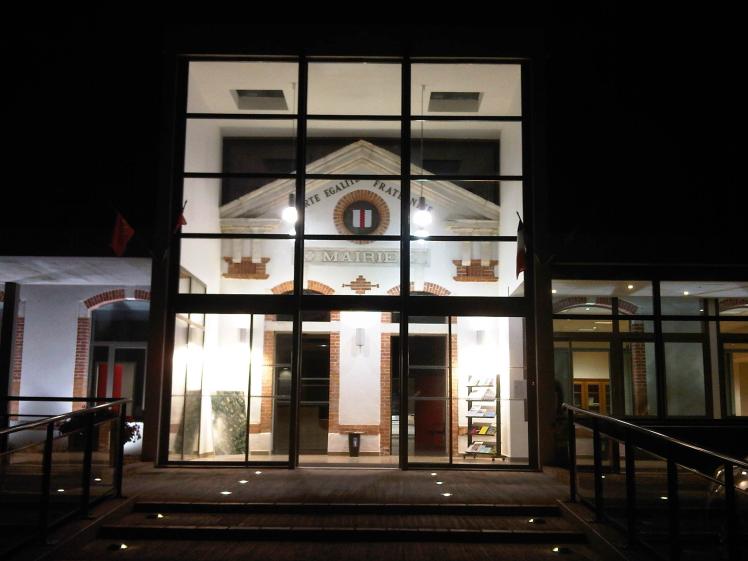 mairie_la_nuit_le_25_juin_2012.jpg