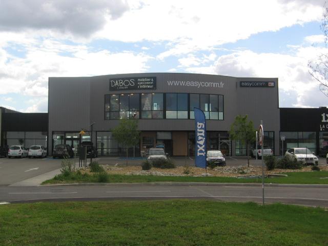 Création de locaux commerciaux.