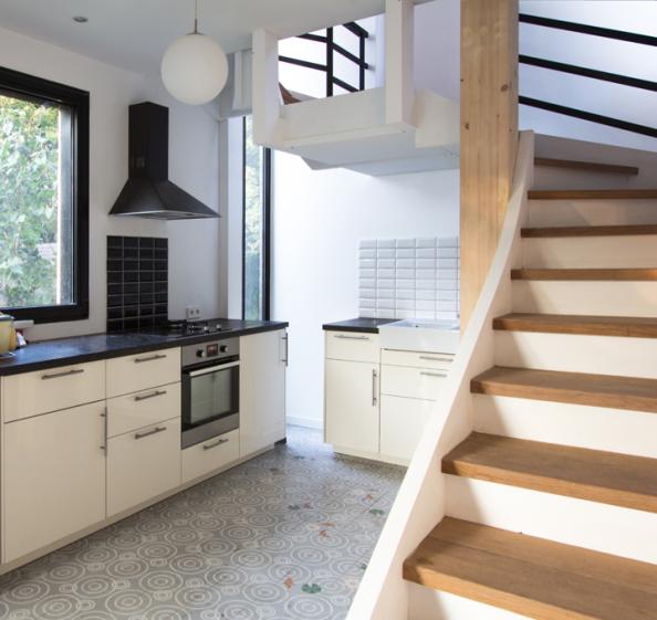 WAO - Grisy, intérieur escalier