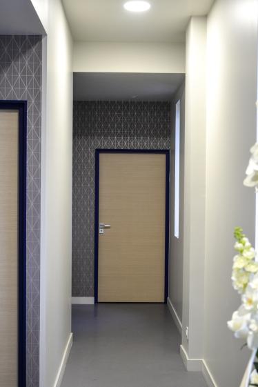 Espace de circulation desservant les Salons de présentation.
