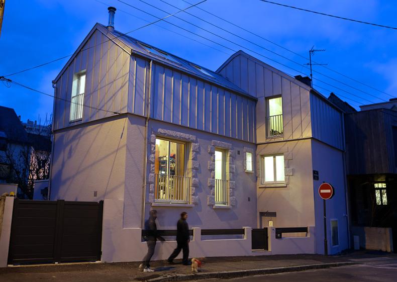 Maison A.