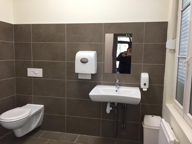 Sanitaires accessibles