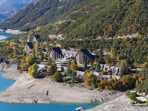 Hôtel Club LES HYVANS à Chorges sur le lac de Serre-Ponçon pour Pro BTP