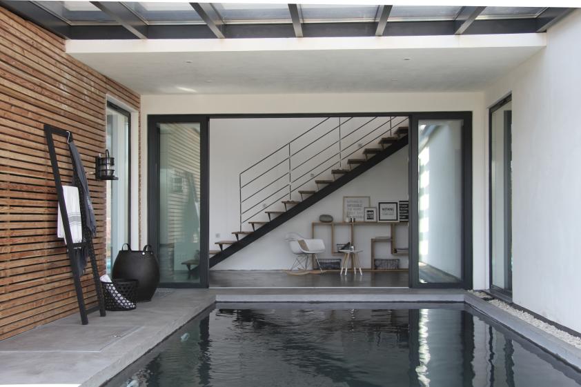 Piscine intérieure