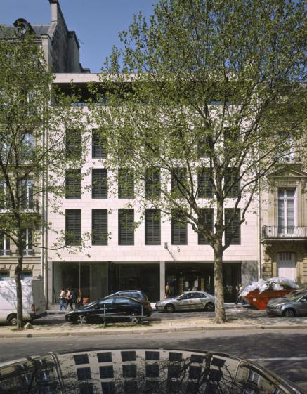 façade principale sur l'avenue d'Iéna