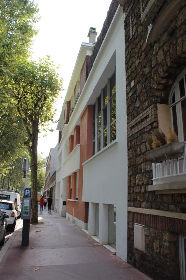 02_ext_depuis_la_rue.jpg