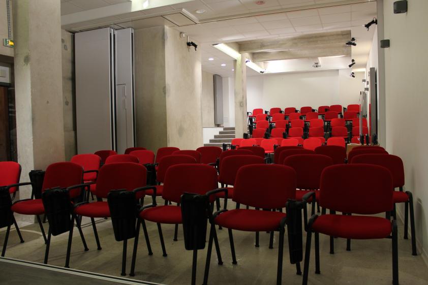 09_salle_de_cours.jpg