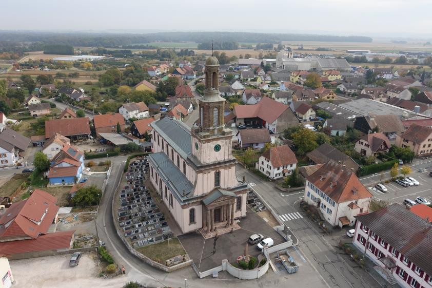 vue_aerienne_de_leglise.jpg