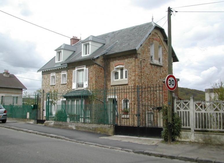 Extension et rénovation complète d'une maison individuelle en Pierre Meulière