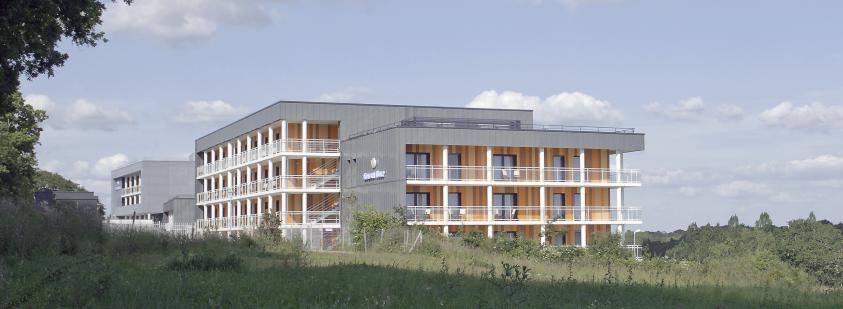 Golden Tulip Pornic Suites 4*