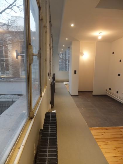 rue intérieure séjour vers cuisine et ch