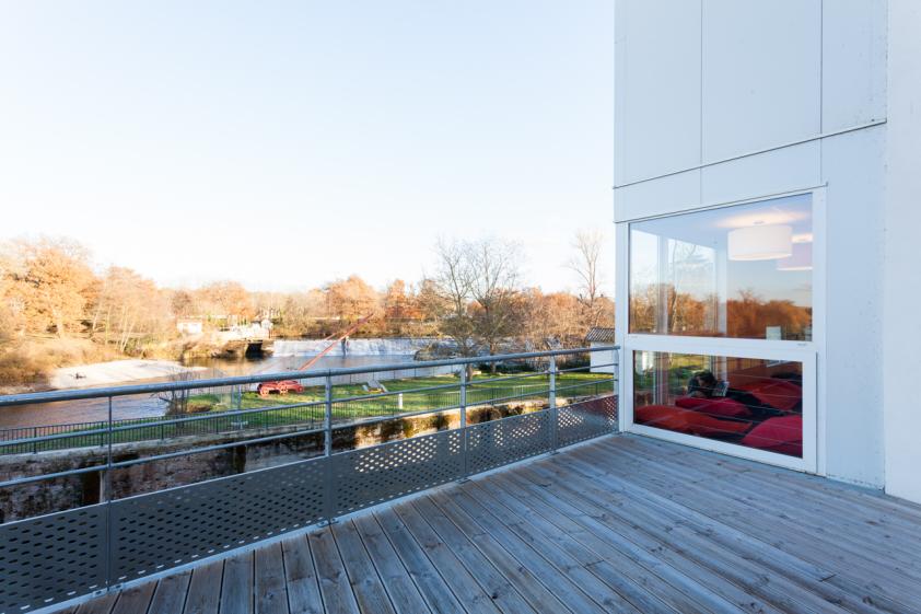 terrasse avec vue sur l'Ariège