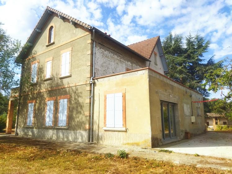 La maison après travaux, avant travaux d'enduit extérieur