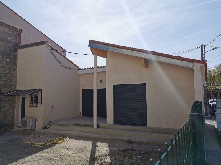 La maison depuis le jardin (en cours d'aménagement)