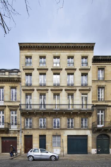 La façade sur rue 