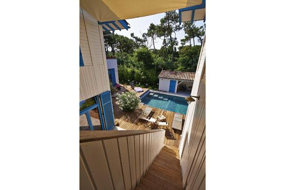 La maison est entièrement tournée vers sa terrasse