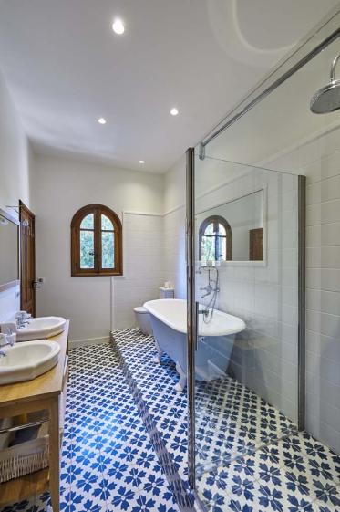 Simplicité et raffinement des espaces de bain