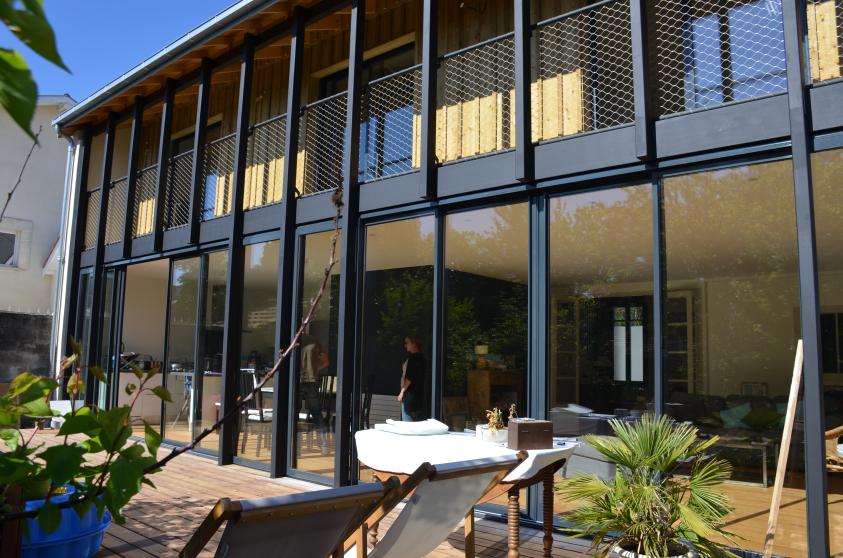 Façade sur jardin soleil du matin 2