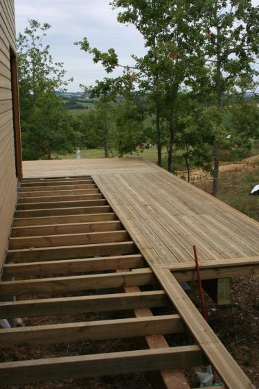 Terrasse extérieure en cours de réalisation
