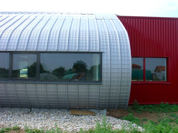 Construction d'ateliers et de bureaux